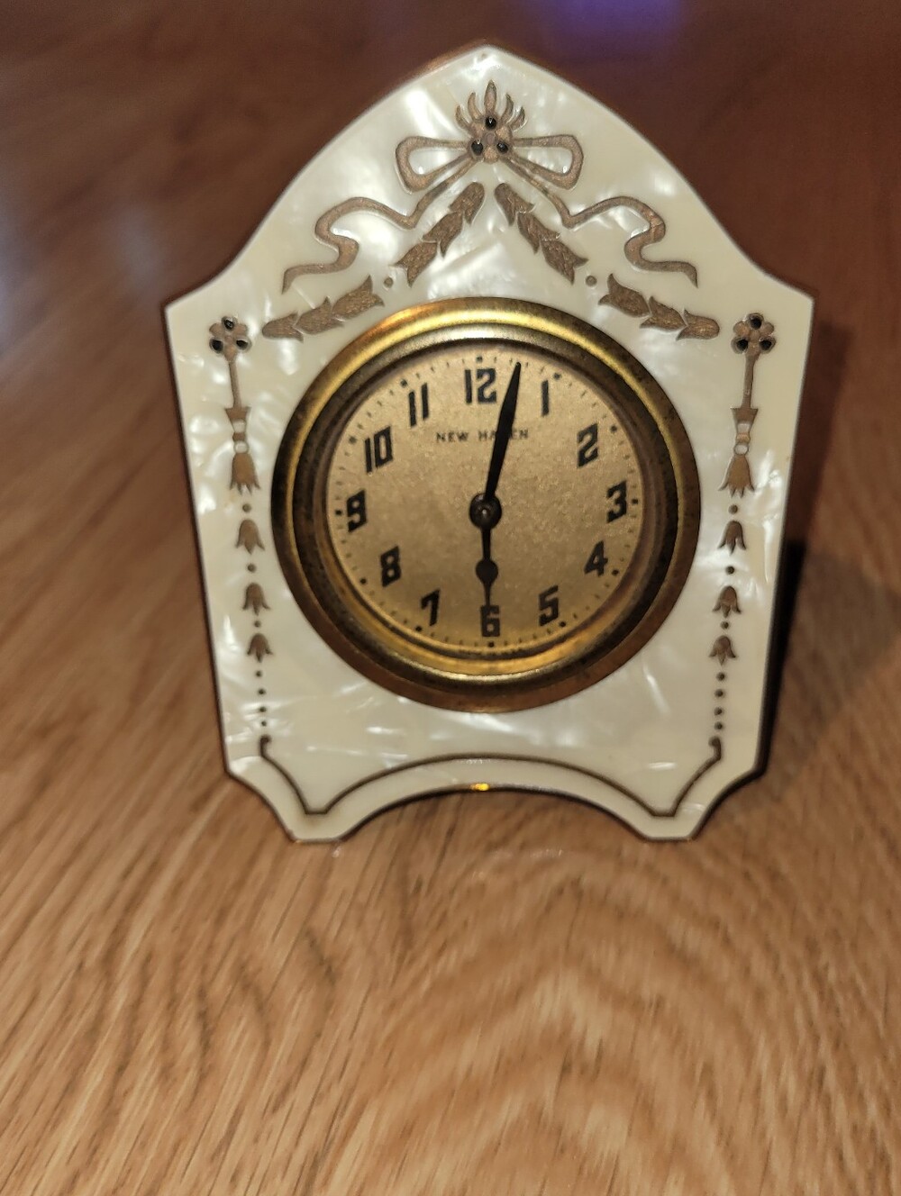 Antique New Haven Clock